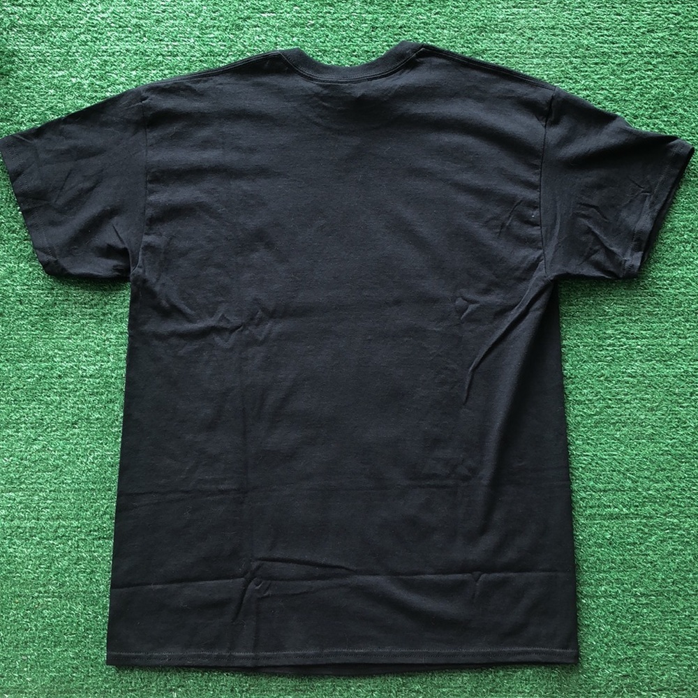 T-Shirt With Graphic Design - Picture 3 of 5